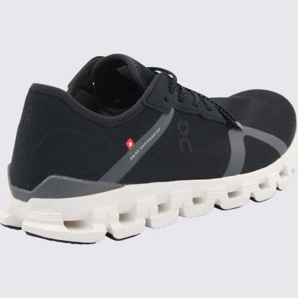 On could x4 all day sneaker